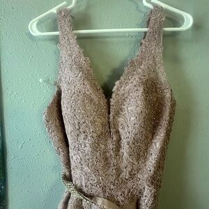 Elegant Lace Evening Gown